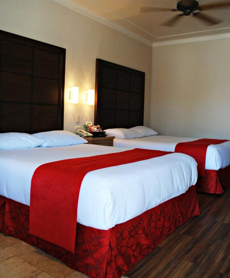 Hotel Fiesta Навохоа Екстер'єр фото